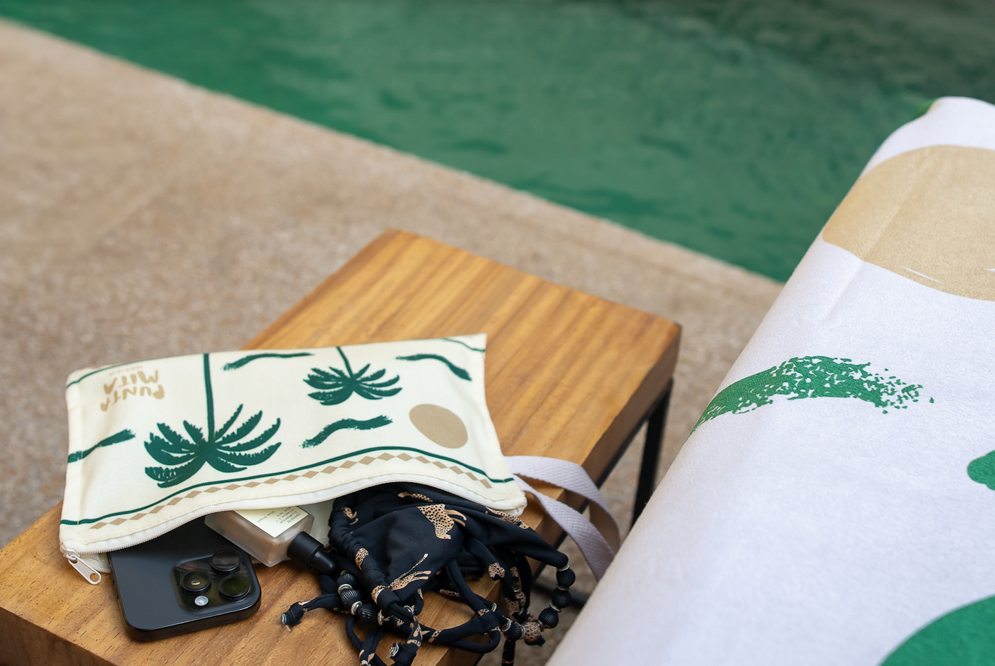 "Punta Mita" Multi-Functional Pouch