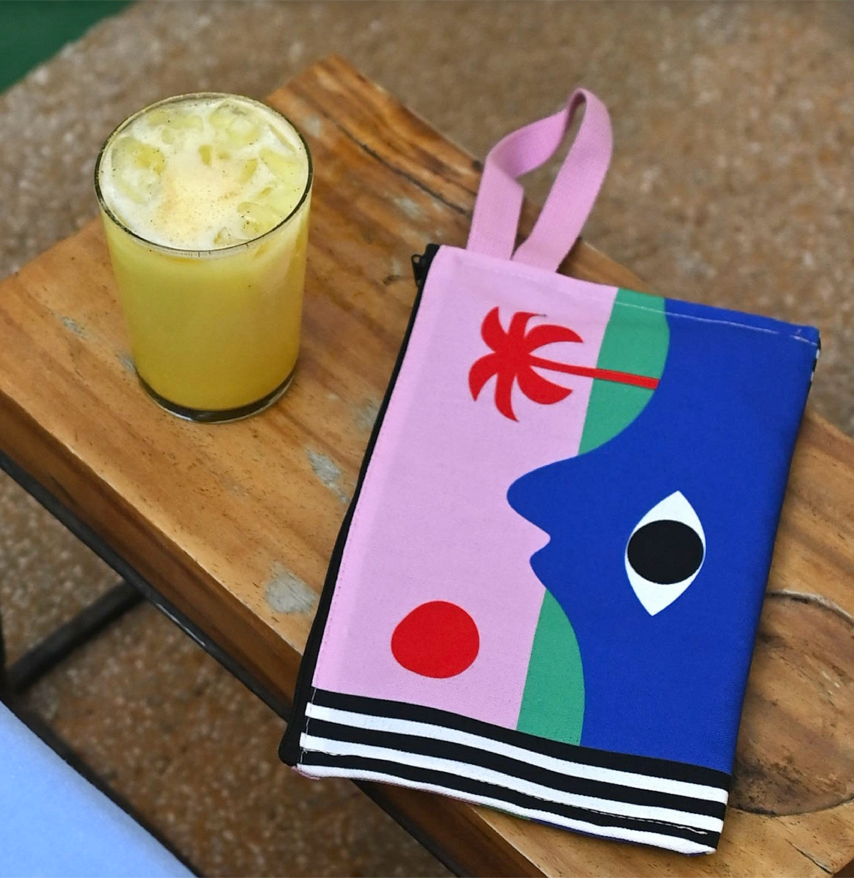 Carry the Story.Pack the intention.